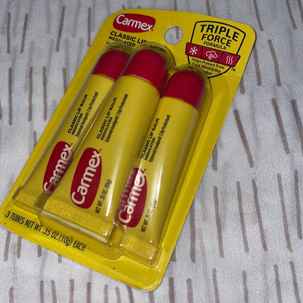 NWT Carmex classic lip balm bundle of 3 tubes medicated